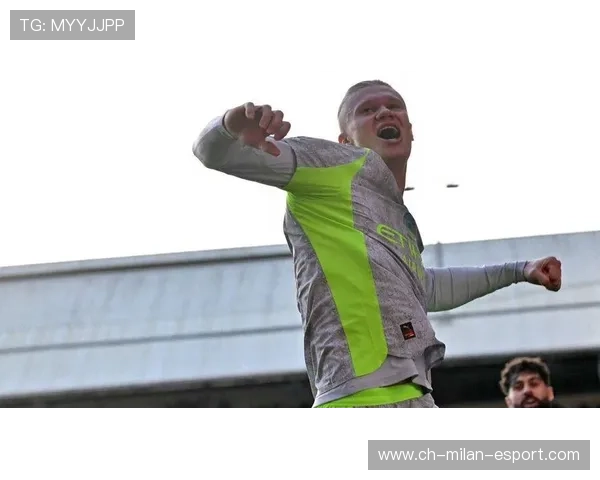 哈兰德直接凌空垫射险些改写比分：从赛场瞬间到日常训练的全链路体验