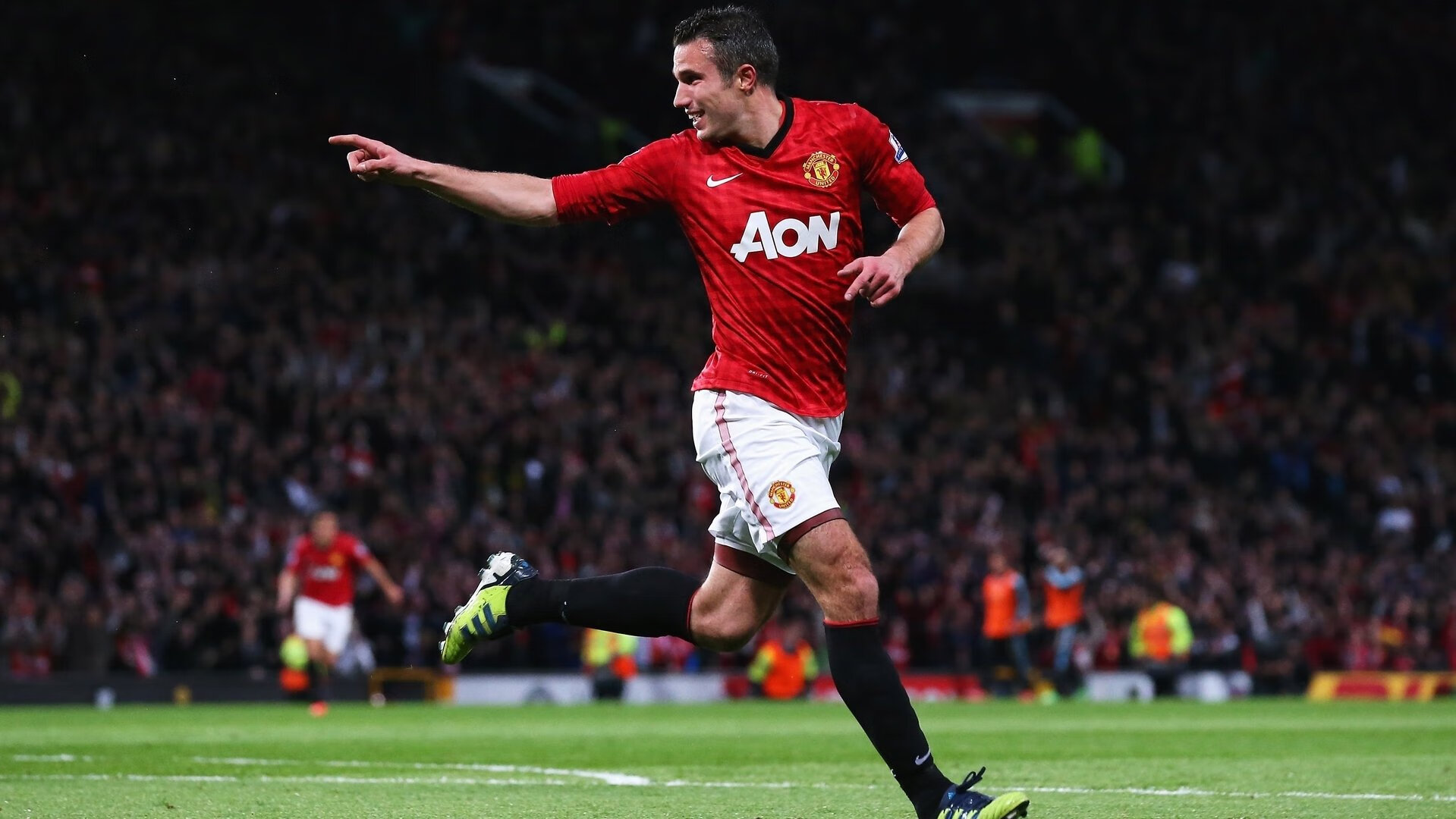 世界杯：葡萄牙用新人取代C罗首发 主帅战术调整引争议